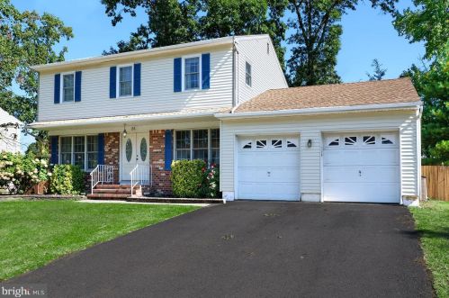 26 Pasadena Dr, Trenton, NJ 08619-1556