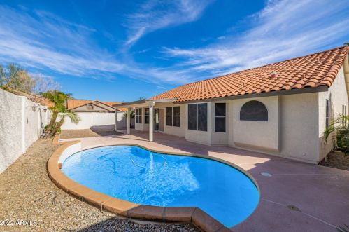 15432 22 Pl, Phoenix AZ 85042-8104 exterior