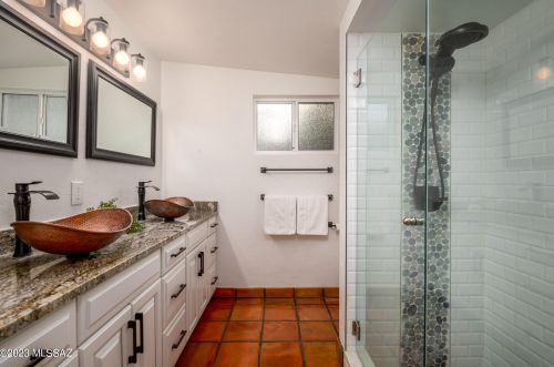 6101 Camino De Santa Valera, Tucson AZ  85718-3722 exterior