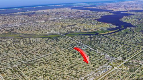 2081 Burlington St, Fort Pierce FL  34984-4350 exterior