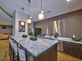 823 Main St, Richmond VA  23219-3310 exterior