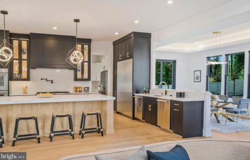 1520 Brookhaven Dr, Mc Lean VA  22101-4127 exterior