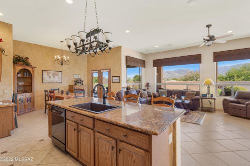 38357 Granite Crst Dr, Tucson AZ 85739-1748 exterior