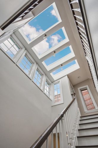 1121 Lill Ave, Chicago IL 60614-2107 exterior