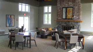 60 Village Circle Way, Manchester NH  03102-7126 exterior