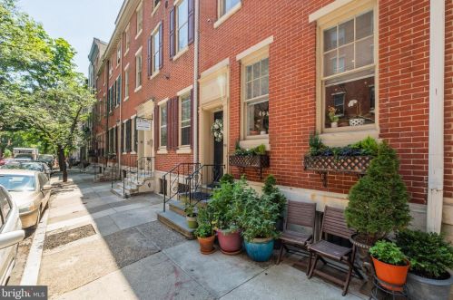 310 16th St, Philadelphia PA  19102-4907 exterior