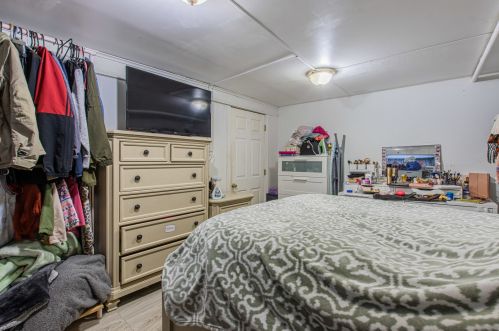 6343 Tripp Ave, Chicago IL 60646-4524 exterior