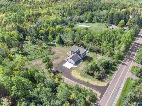 3428 Medin Rd, Duluth MN 55804-2673 exterior