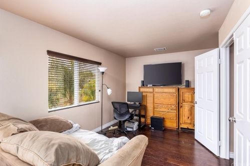 291 Monument Dr, Perris CA 92570-9063 exterior