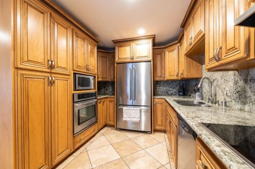 1910 Domingo Rd, Fullerton CA 92835-3411 exterior