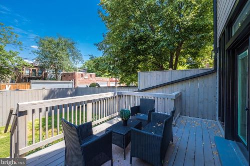 325 11th St, Washington DC  20002-6219 exterior