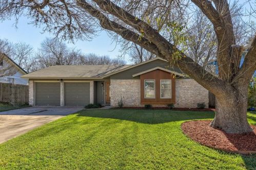 5405 Claymoor Dr, Austin TX  78723-4806 exterior