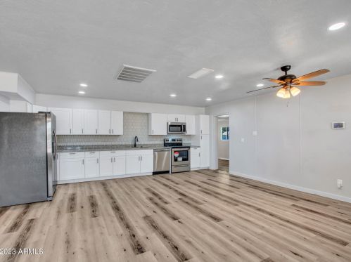 5526 Clarendon Ave, Phoenix AZ 85033-4118 exterior