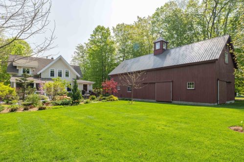 79 Mtn Rd, Concord NH 03301-6902 exterior