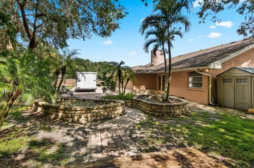 1718 Ocean Cove Ave, Fort Pierce FL  34953-2450 exterior