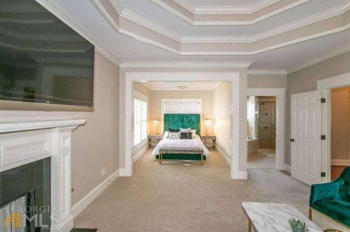 560 Morgan St, Atlanta GA 30308-2821 exterior