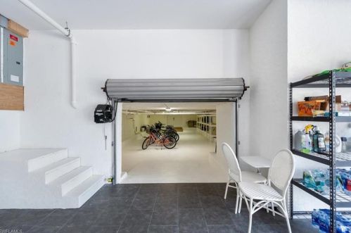 640 17 Ave, Naples FL 34102-7410 exterior