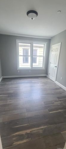 1058 White Pln Rd, Bronx NY 10462-3802 exterior