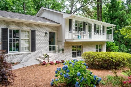 7135 Dunhill Ter, Atlanta, GA 30328-1261