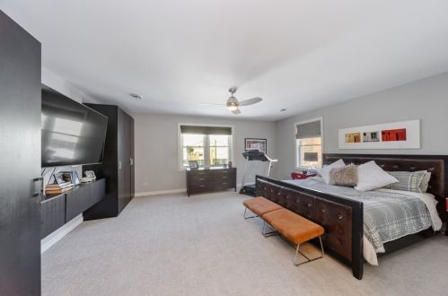 1814 Warner Ave, Chicago IL 60618-3031 exterior