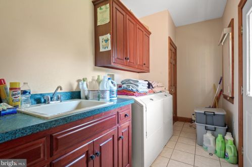 2091 Mallard Dr, Lancaster PA 17601-5457 exterior