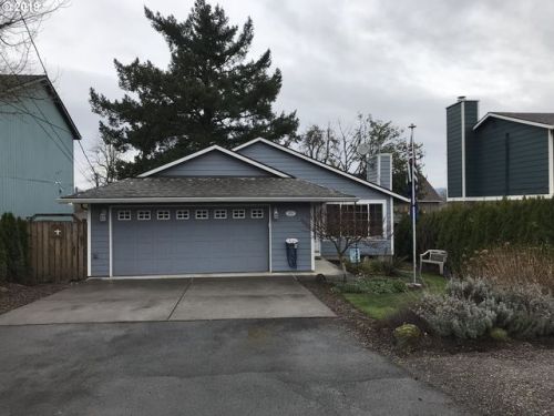 8633 28 Pl, Portland OR  97222-6311 exterior