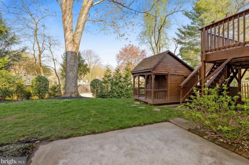 1539 Blue Meadow Rd, Rockville MD 20854-2622 exterior