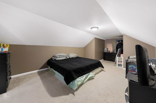 7604 Yates Blvd, Chicago IL  60649-4127 exterior