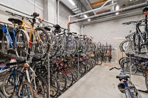 200 Jefferson St, Chicago IL 60661-5603 exterior