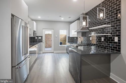 1503 26 St, Philadelphia PA 19146-3934 exterior