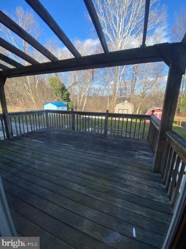 1123 Crestview Rd, Darby PA 19023-1111 exterior