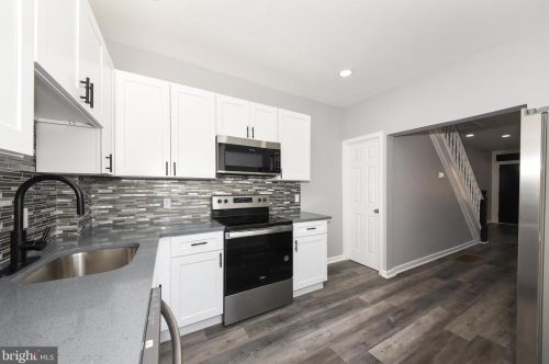 18 Durham St, Philadelphia PA 19119-1820 exterior