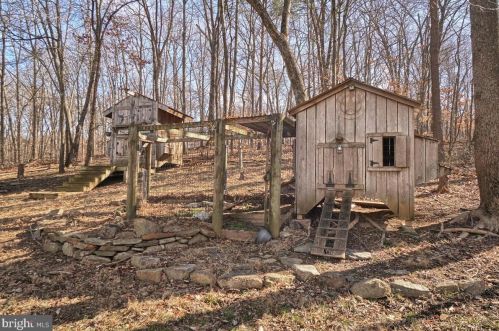 3107 Flint Hl Rd, Adamstown MD 21710-9210 exterior