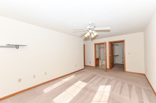 4935 Maple Leaf Cir, Milwaukee WI 53220-2780 exterior