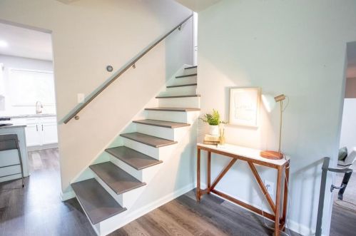 2957 Eleanor Ter, Atlanta GA  30318-6078 exterior