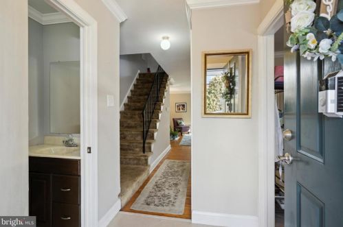 106 Montgomery Ave, Ardmore, PA 19003-1424