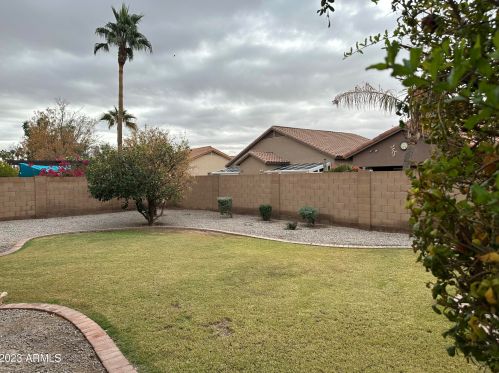 6813 Linda Ln, Chandler AZ 85226-1841 exterior