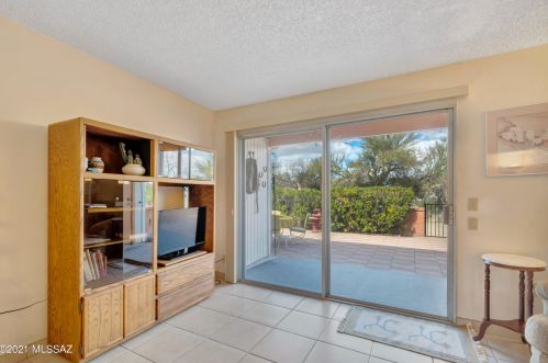 30 Calle Del Chancero, Green Valley AZ 85614-3028 exterior