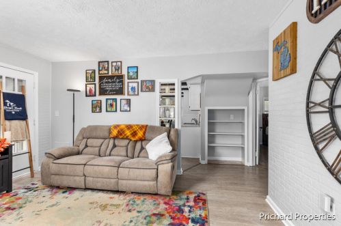 2405 Woodward Ave, Wyoming MI  49509-2077 exterior