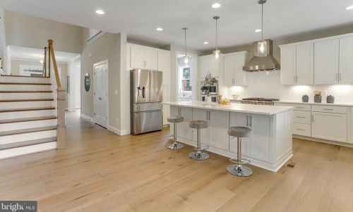 920 Darton Dr, Alexandria VA 22308-2021 exterior