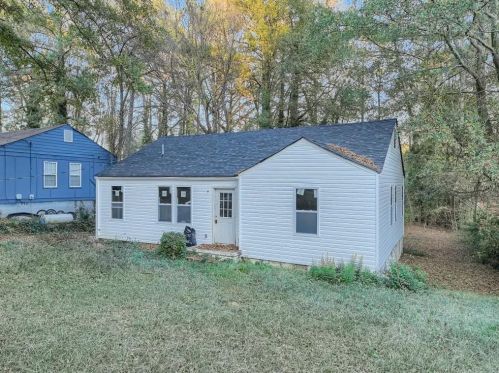 2126 Castlewood St, Atlanta GA  30344-1004 exterior