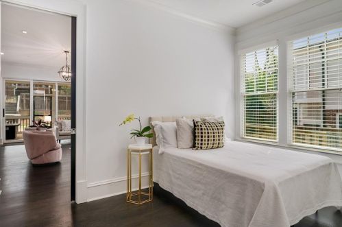 467 Burlington Rd, Atlanta GA 30307-1106 exterior