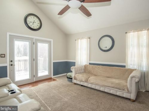 1005 Shadowstone Dr, Lancaster PA 17603-9756 exterior