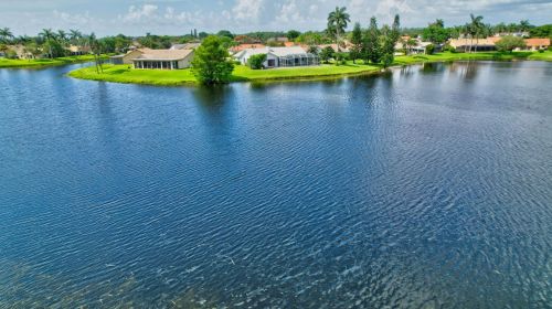 2326 23 Cranbrook Dr, Boynton Beach FL 33436-5711 exterior