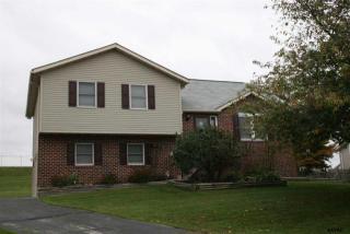 1023 Friar Run, Hanover PA  17331-4418 exterior