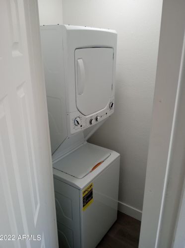 2921 38 St, Phoenix AZ 85008-2221 exterior