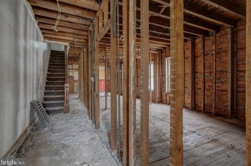 21 Wl Ave, Manor PA 19036-1303 exterior