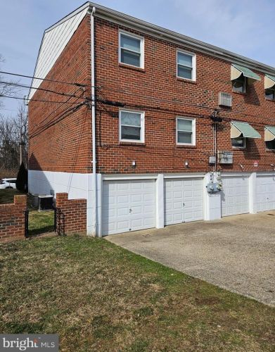 10843 Academy Rd, Philadelphia PA  19154-3901 exterior