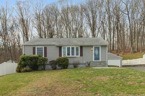 34 Forest Rd, Wallingford, CT 06492-3010