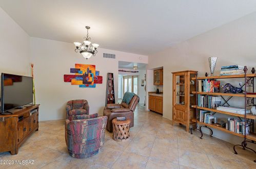 1024 Camino Diestro, Tucson AZ 85704-7694 exterior